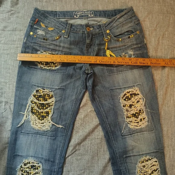 Robin's Jean Blue Straight Leg Jeans with Gold Accents - Picture 14 of 15